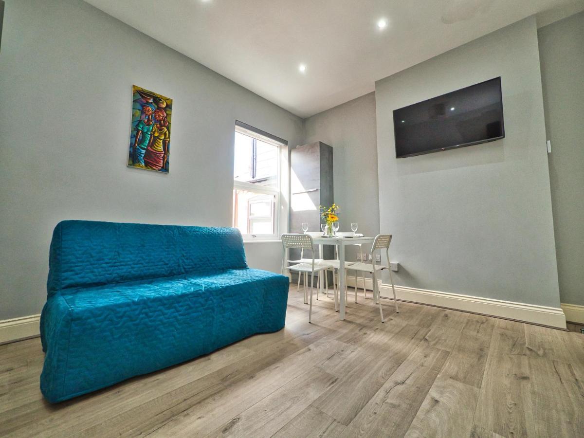 Stunning Property Fully Refurbished Бірмінгем Екстер'єр фото