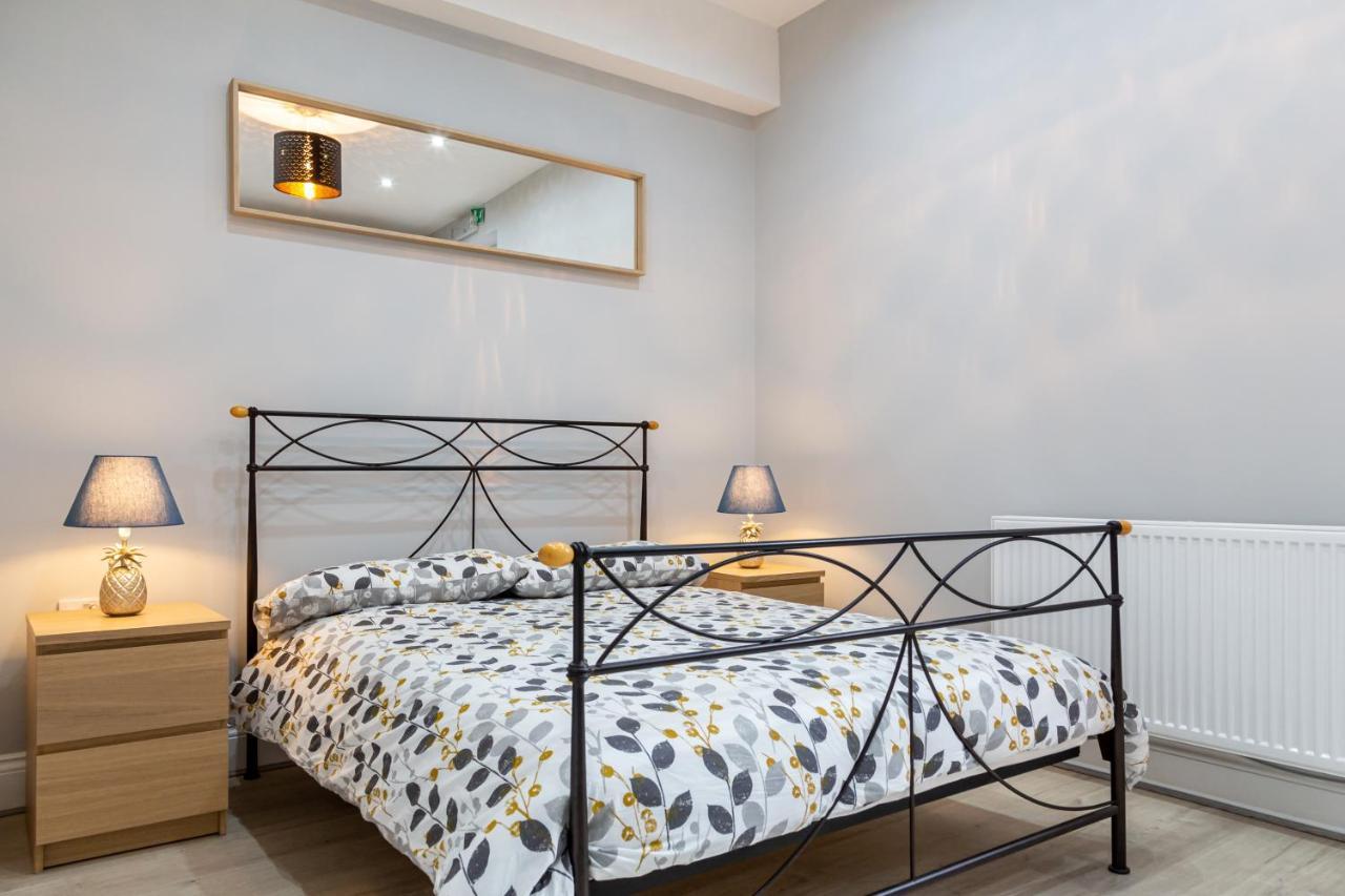 Stunning Property Fully Refurbished Бірмінгем Екстер'єр фото