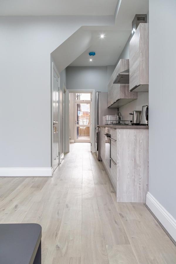 Stunning Property Fully Refurbished Бірмінгем Екстер'єр фото